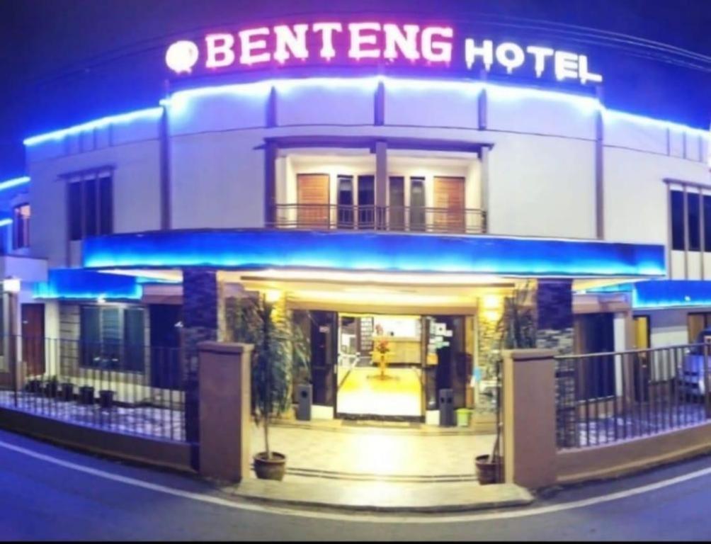 בוקיטינגי Hotel Benteng מראה חיצוני תמונה