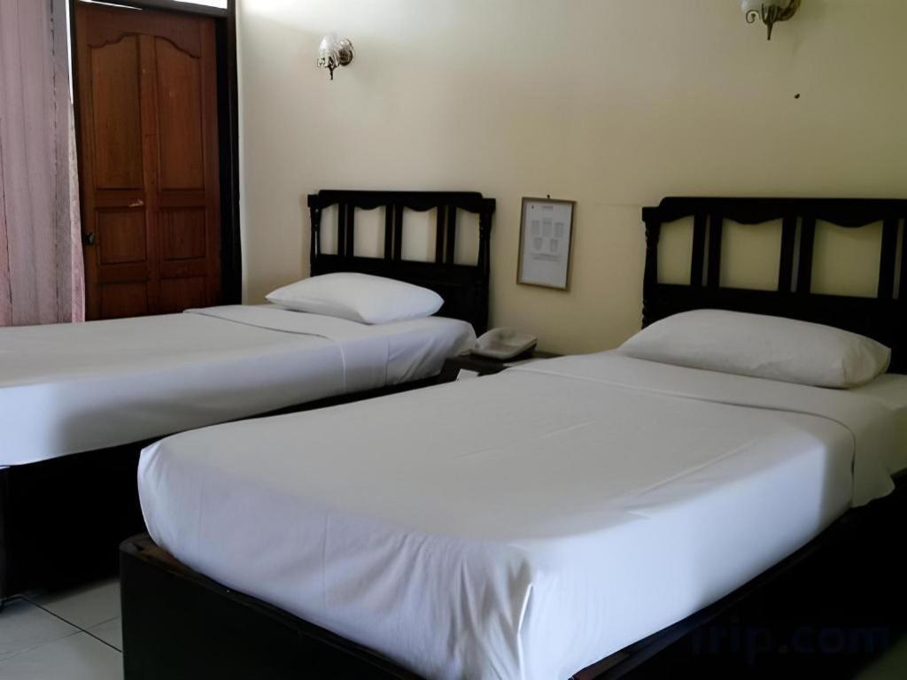 בוקיטינגי Hotel Benteng מראה חיצוני תמונה