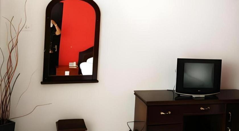 בוקיטינגי Hotel Benteng מראה חיצוני תמונה
