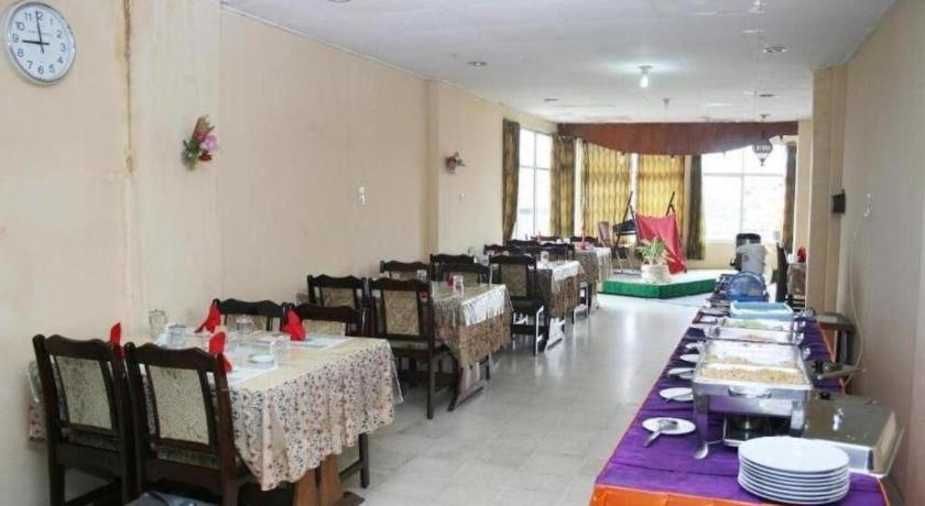 בוקיטינגי Hotel Benteng מראה חיצוני תמונה