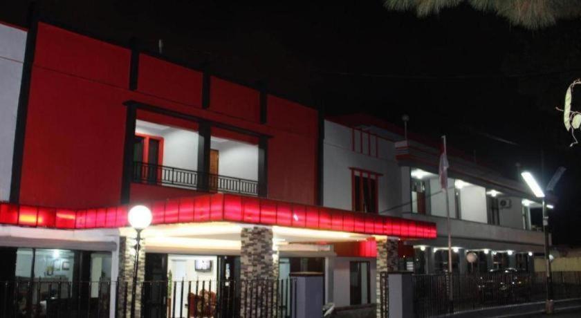 בוקיטינגי Hotel Benteng מראה חיצוני תמונה
