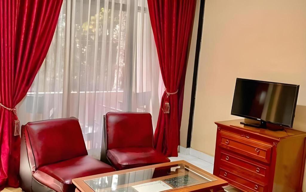 בוקיטינגי Hotel Benteng מראה חיצוני תמונה